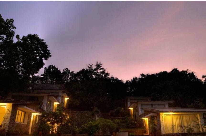 V Resorts Mahua Bagh Murud Nāndgaon 외부 사진