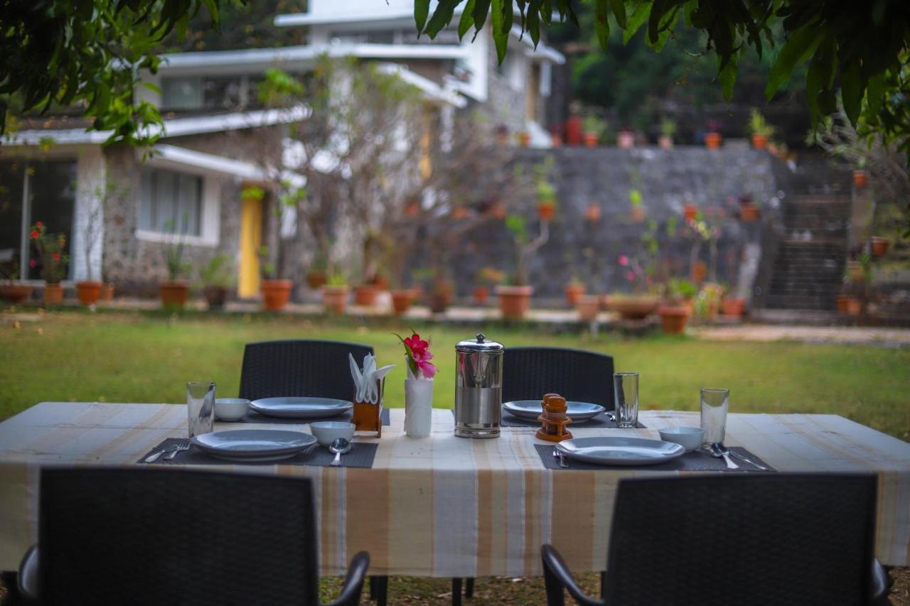 V Resorts Mahua Bagh Murud Nāndgaon 외부 사진