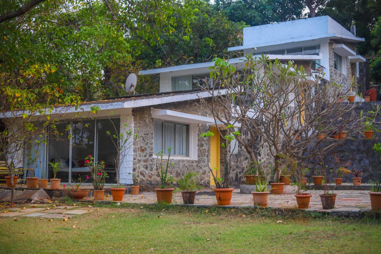 V Resorts Mahua Bagh Murud Nāndgaon 외부 사진